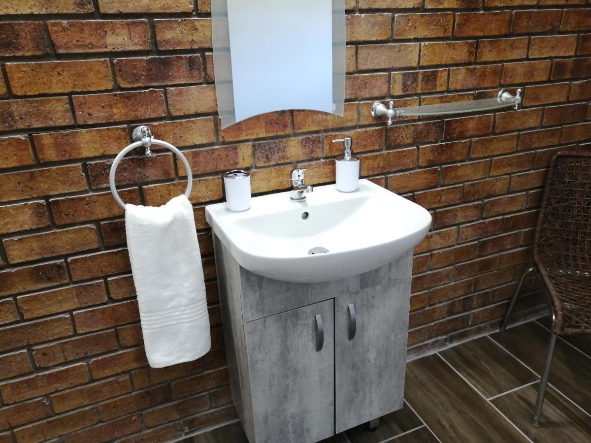 Easy Inn Guesthouse Велком Экстерьер фото