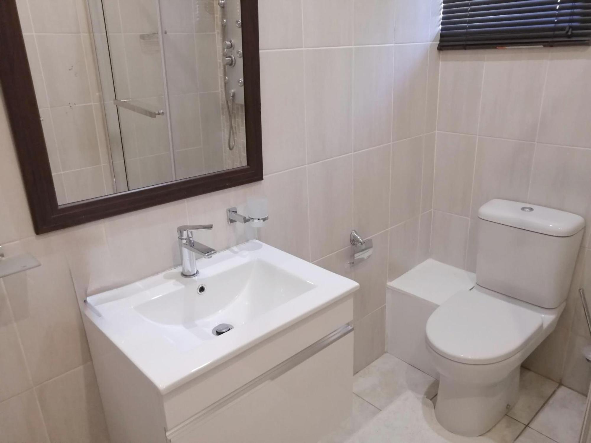 Easy Inn Guesthouse Велком Экстерьер фото